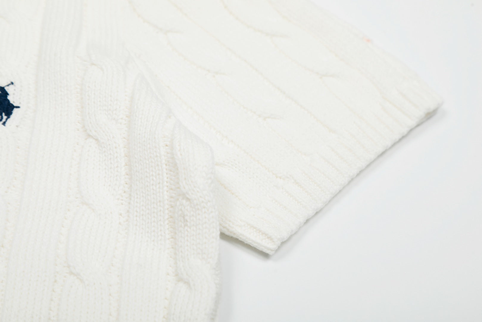 Ralph Lauren V Yaka Saç Örgülü Kısa Kollu Kazak – DS029